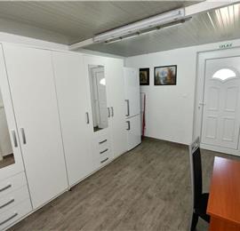 3 Bedroom Villa with Pool & Tennis Court near Sinj, sleeps 8